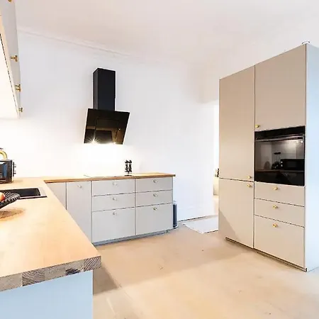 Fully Renovated In The Heart Of !!! 코펜하겐