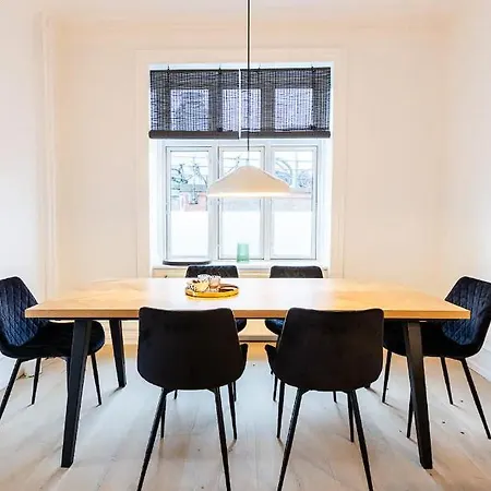 Fully Renovated In The Heart Of !!! 코펜하겐