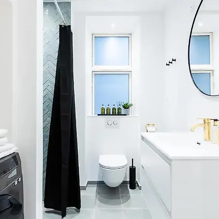 Fully Renovated In The Heart Of !!! 코펜하겐
